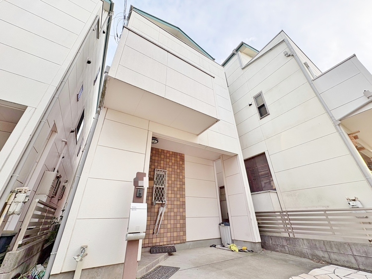 外観 ライフプランニングからローンまで、一貫してご説明させていただきます。お気軽にお問い合わせくださいませ。