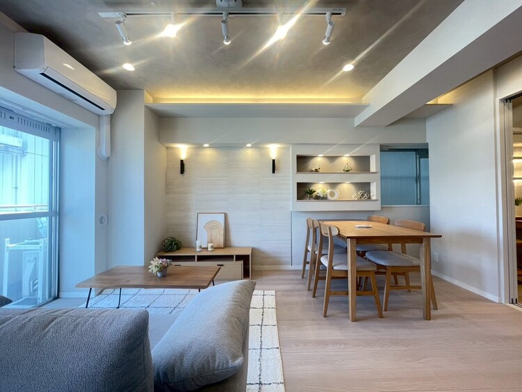 居間 居心地の良い空気感は、暮らしのステージを彩り、心からのやすらぎと満足感を与えてくれます。