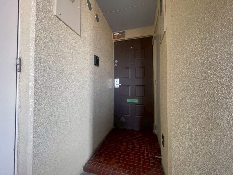 玄関 玄関を開ければ、そこは安らぎのご自宅。