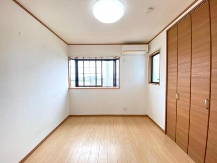 内装 自由度が高いので家具やレイアウトでお好みの空間を創り上げられます。