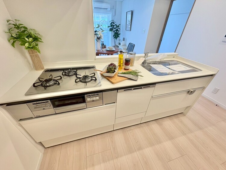 その他 使いやすくスタイリッシュなキッチン空間になっております。