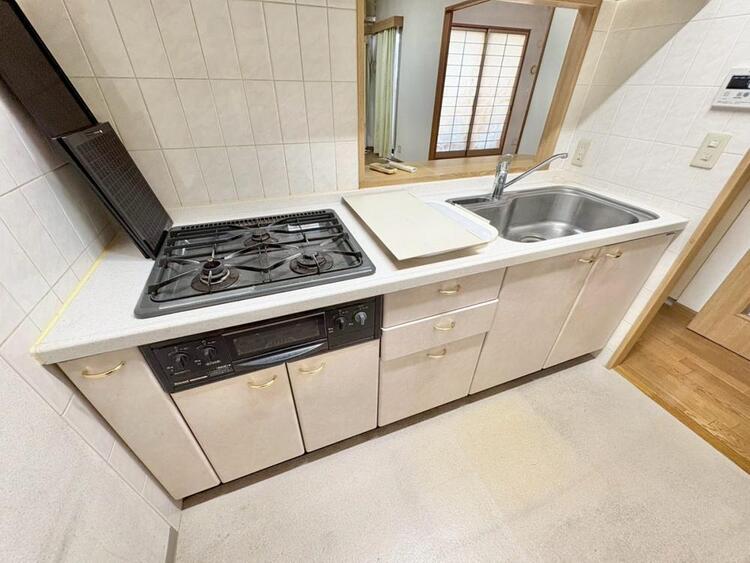 その他 使いやすくスタイリッシュなキッチン空間になっております。