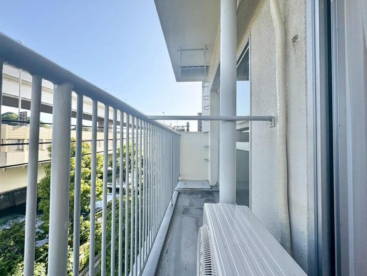 その他 朝の澄んだ空気や、夕方に吹く清々しい風を感じられるバルコニー。