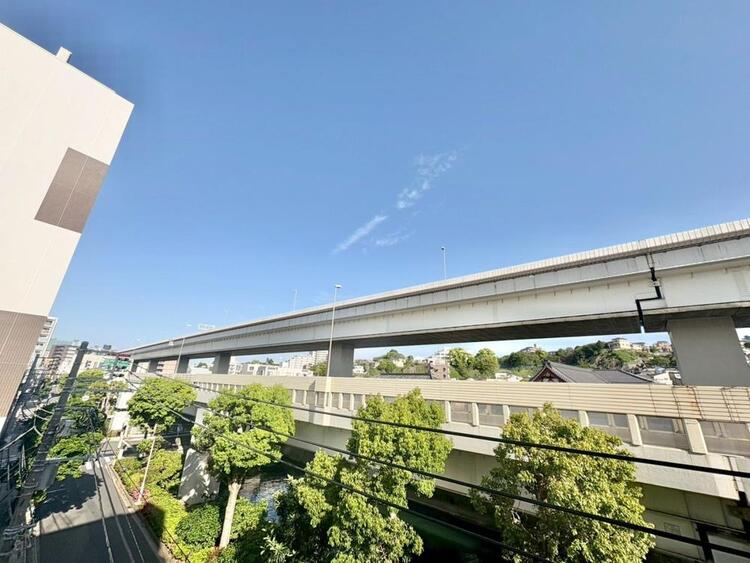 その他 眺望や窓からの景色が良いと、家で過ごす時間も快適です。