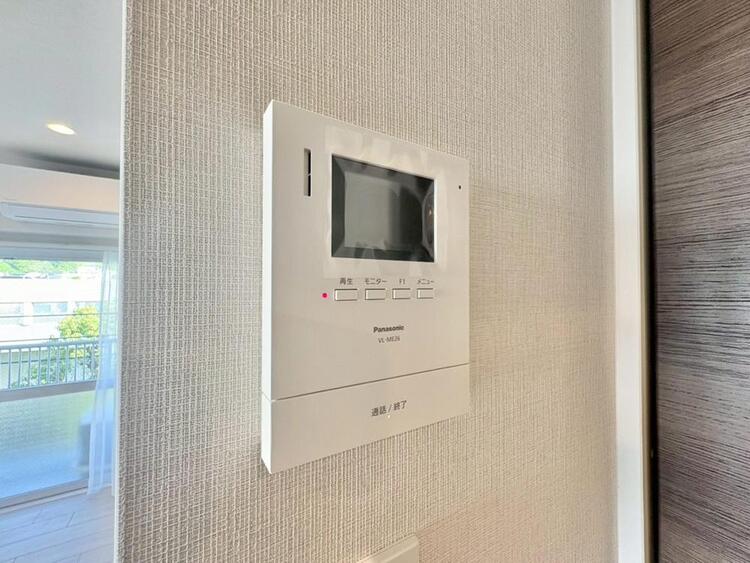 その他 誰が来てもわかる様にモニター付きインターホンを設置。