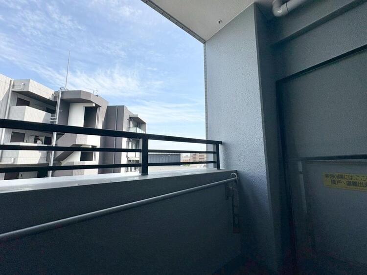 その他 朝の澄んだ空気や、夕方に吹く清々しい風を感じられるバルコニー。