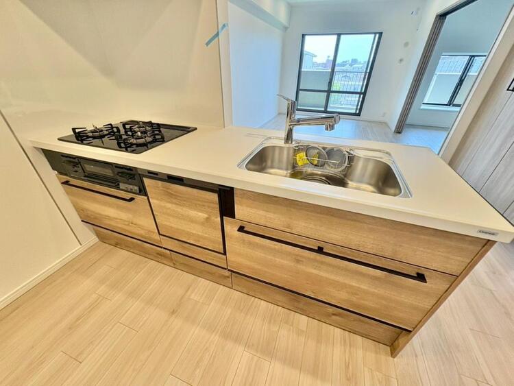 その他 開放感のあるキッチンスペース。調理をしながら、会話も弾みそうですね。