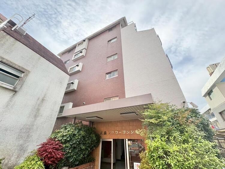 その他 飽きのこないシンプルモダンな外観です。