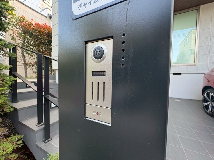 その他 誰が来てもわかる様にカメラ付きインターホンを設置。