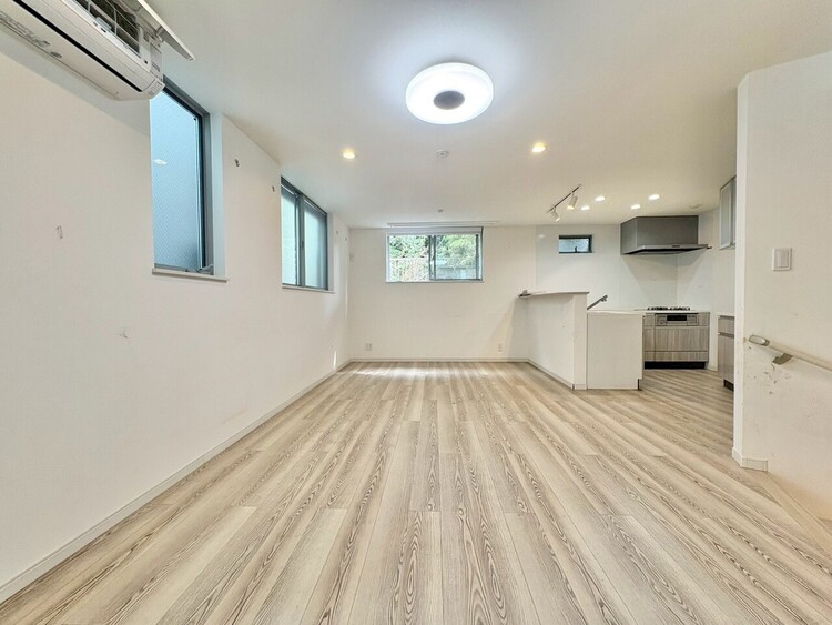 その他 シンプルな内装と偏り過ぎないデザインで統一しました。