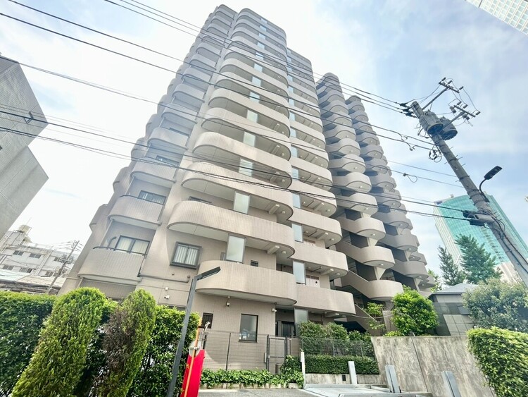 その他 飽きのこないシンプルモダンな外観です。