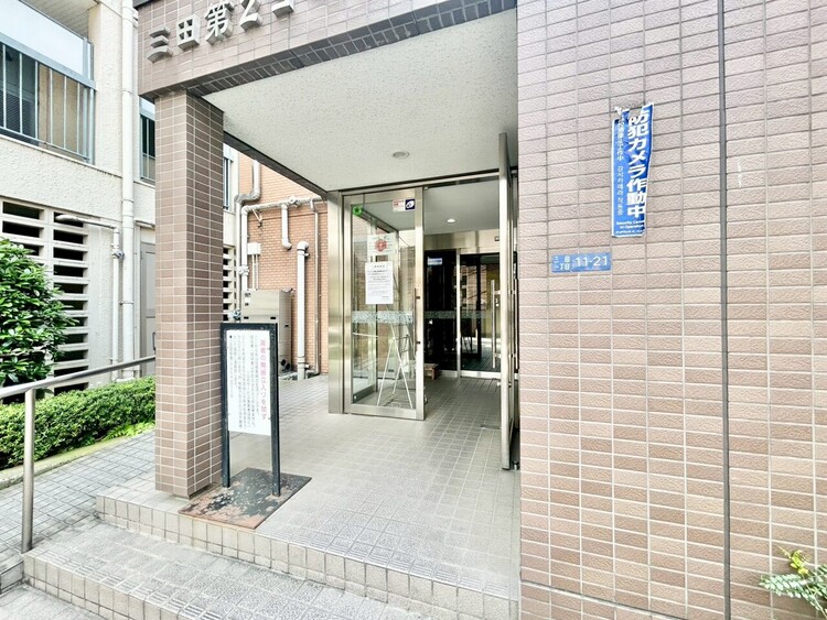 その他 上質感漂う玄関アプローチです。