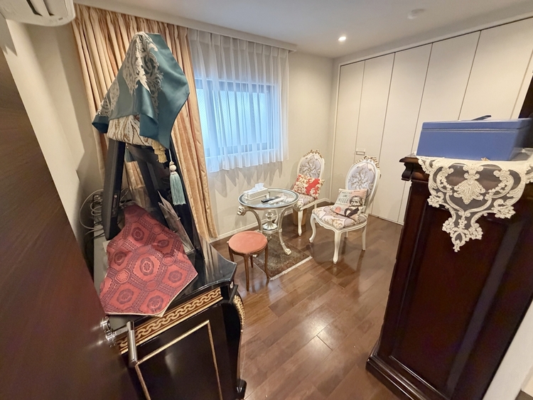 その他 清かで艶やかな時間をもたらしてくれる室内です。