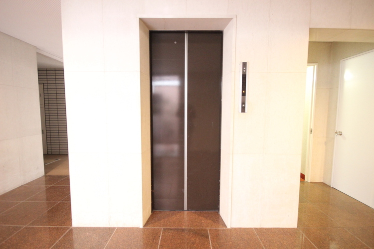 その他 エレベーター完備のため荷物が多くなっても安心。