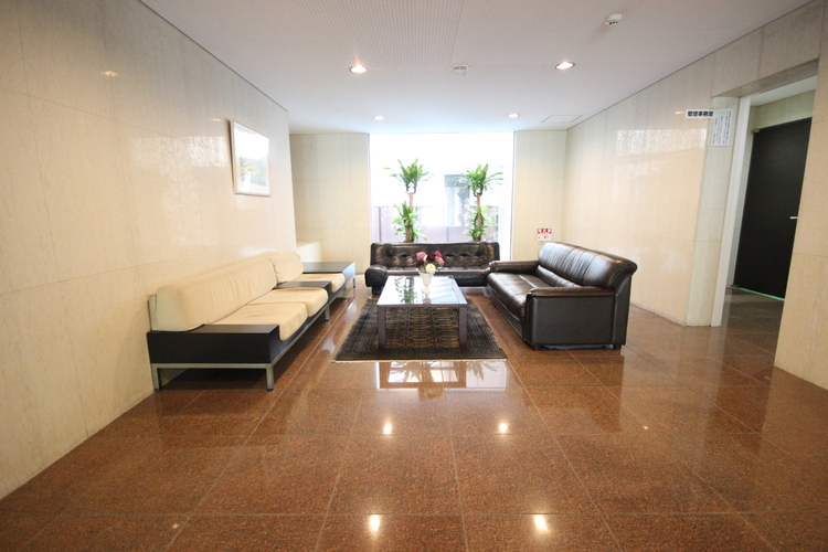 その他 館内は静寂な中が保たれており、管理が行き届いている印象を受けました。