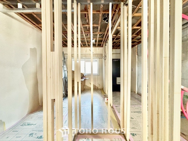 トイレ ◆トイレ◆トイレも全て新品に交換されており、清々しく新生活を始めることができます。白基調の清潔感のある空間に生まれ変わりました。