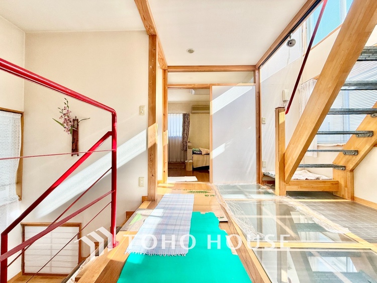 内装 ＊現況を優先しますが、写真は視認性を高めるため家具・調度品等をCGで消去する加工を施しています。