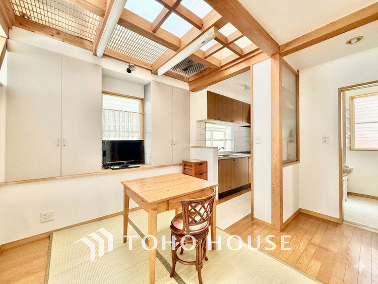 内装 ＊現況を優先しますが、写真は視認性を高めるため家具・調度品等をCGで消去する加工を施しています。