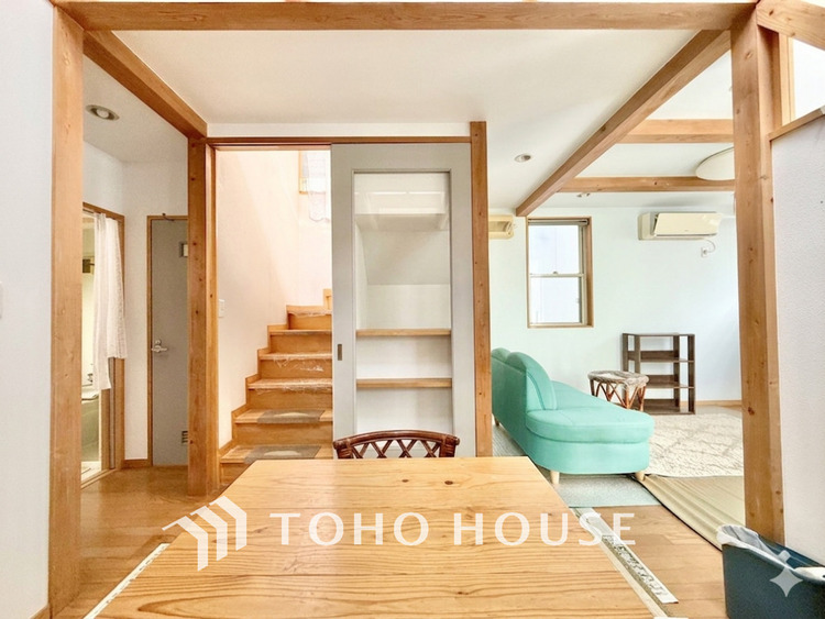 内装 ＊現況を優先しますが、写真は視認性を高めるため家具・調度品等をCGで消去する加工を施しています。