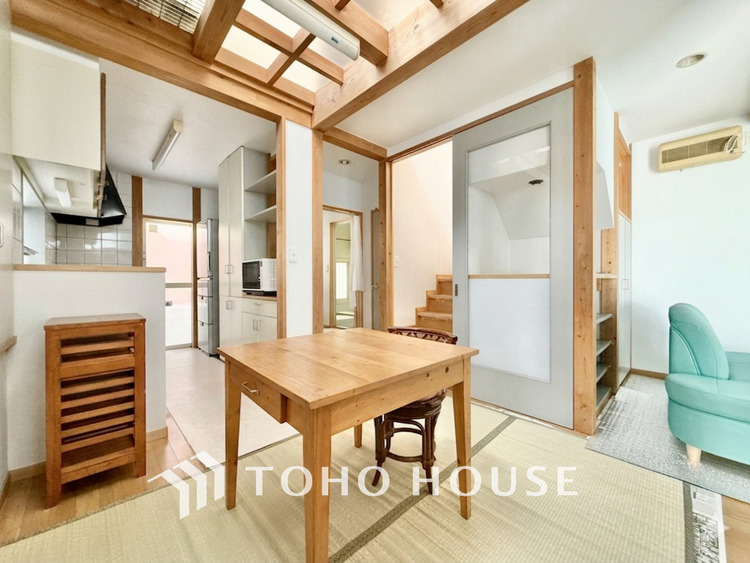 内装 ＊現況を優先しますが、写真は視認性を高めるため家具・調度品等をCGで消去する加工を施しています。