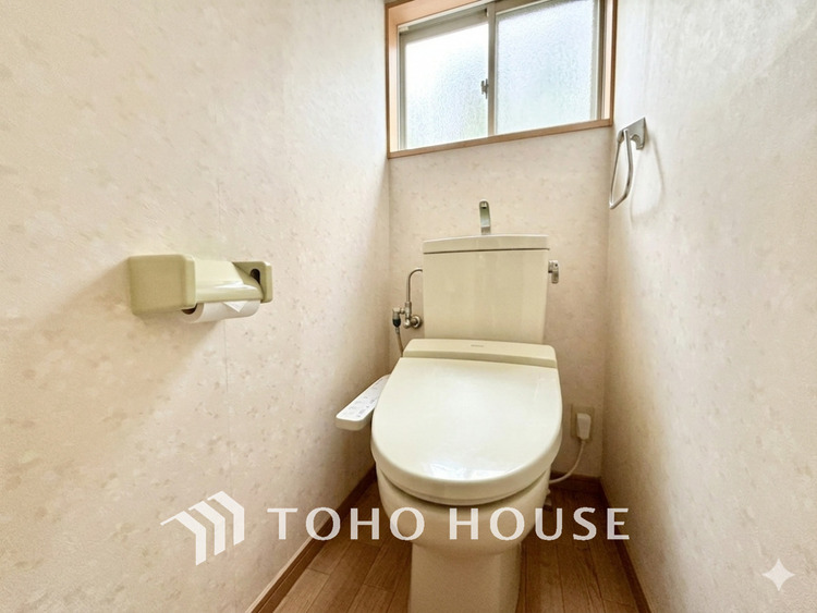 トイレ ＊現況を優先しますが、写真は視認性を高めるため家具・調度品等をCGで消去する加工を施しています。