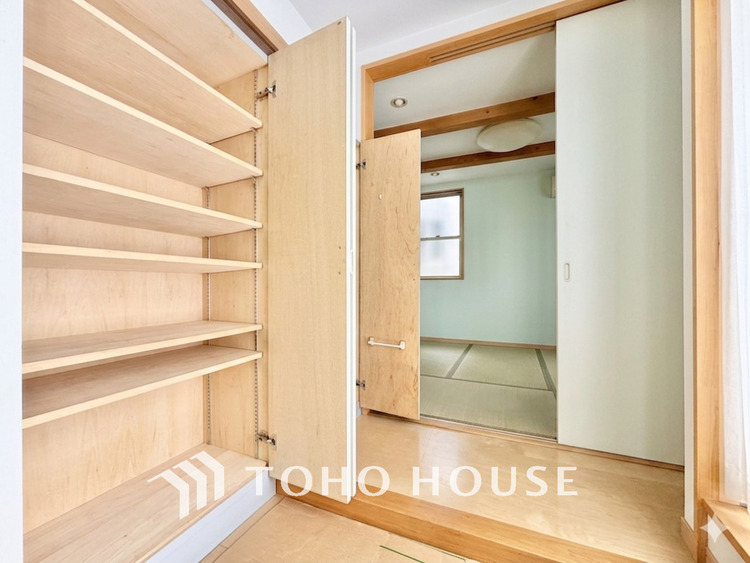 収納 ＊現況を優先しますが、写真は視認性を高めるため家具・調度品等をCGで消去する加工を施しています。