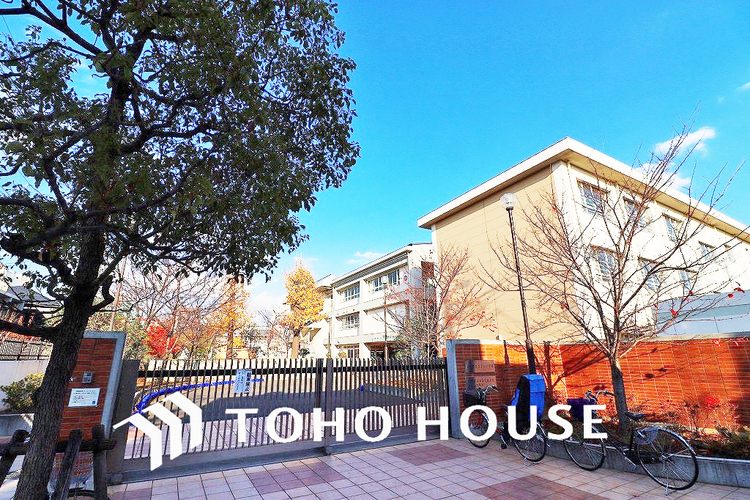 周辺 川崎市立さくら小学校　距離240m