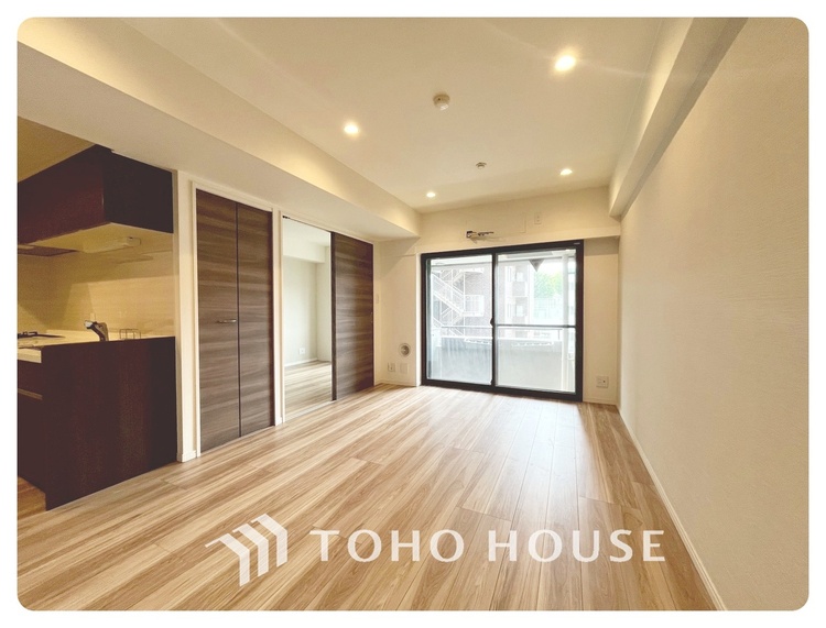 内装 【LIVING】◆煌びやか◆愛おしい家族との団欒の時間をより一層幸せなものに感じさせる煌びやかなLDK。輝かしい毎日が待っています。