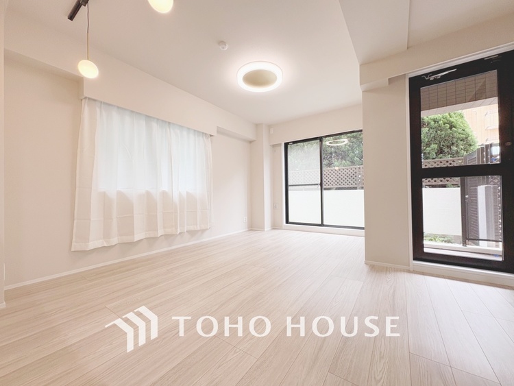 内装 【LIVING】◆Sunshine◆光が燦々と入り、いるだけで気持ちいい。「開放的でゆとりあるお部屋です。」