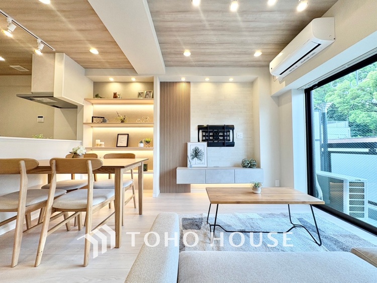 内装 【LIVING】◆家族◆愛する家族を一目で見渡せる。家族が集う空間。永遠に続く幸せな毎日を、ここで。