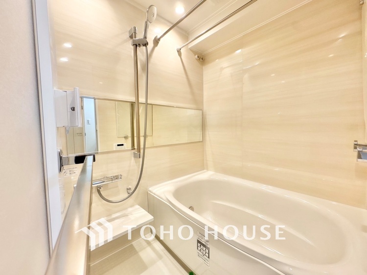 風呂 【BATHROOM】◆プライベートな空間◆simpleだからrelaxできるんです。こころもからだもキレイさっぱり。