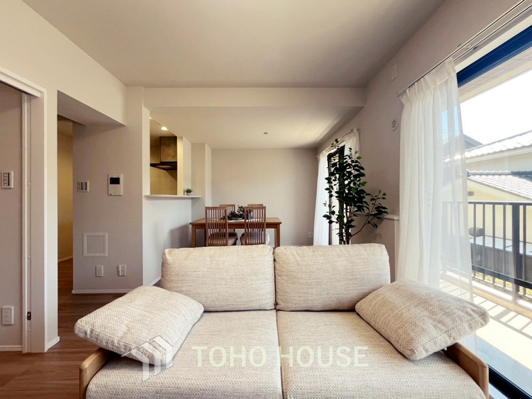 内装 【LIVING】◆家族◆愛する家族を一目で見渡せる。家族が集う空間。永遠に続く幸せな毎日を、ここで。