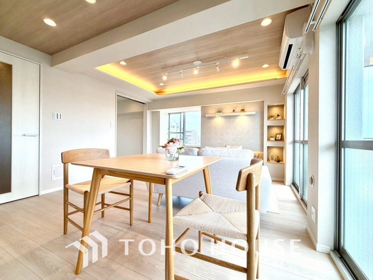 内装 【LIVING】◆Sunshine◆光が燦々と入り、いるだけで気持ちいい。「開放的でゆとりあるお部屋です。」