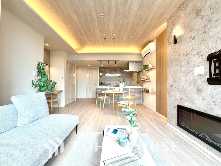 内装 【LIVING】◆陽光◆が差し込む。この開放的なLDKに家族の笑顔が集う。家族が一緒に過ごす空間は明るく、そして居心地よく。