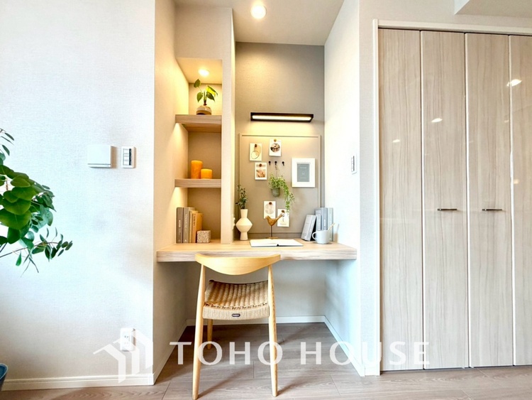 内装 【LIVING】◆扉を◆開くとこの景色。家族の”おかえり”の声が聞こえてきそう。