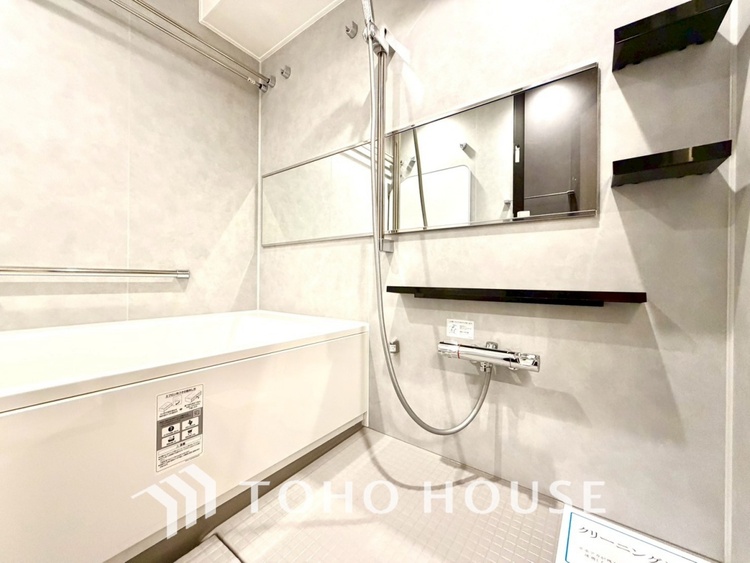 風呂 【BATHROOM】◆プライベートな空間◆simpleだからrelaxできるんです。こころもからだもキレイさっぱり。