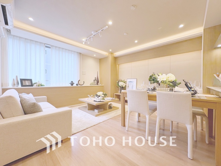 内装 【LIVING】◆煌びやか◆愛おしい家族との団欒の時間をより一層幸せなものに感じさせる煌びやかなLDK。輝かしい毎日が待っています。