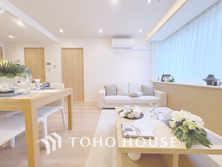 内装 【LIVING】◆住む喜び、楽しさ、感動◆を君と共有したい。いつまでもずっと家族を見渡せるこの広い空間で。