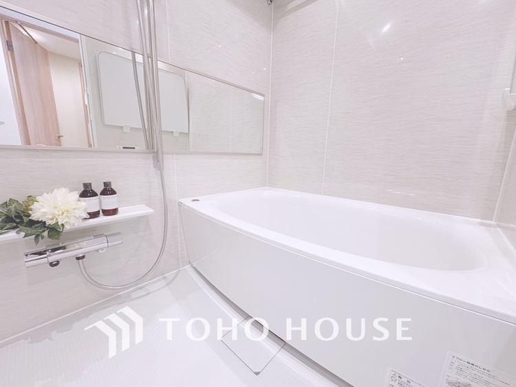 風呂 【BATHROOM】◆プライベートな空間◆simpleだからrelaxできるんです。こころもからだもキレイさっぱり。