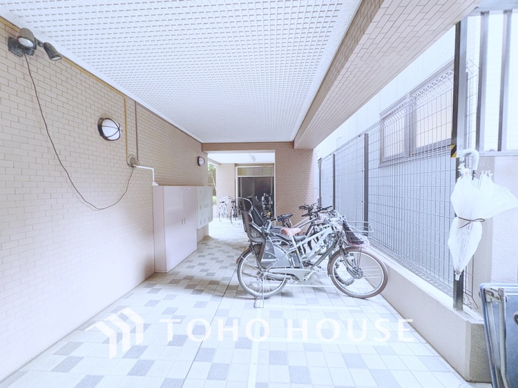 その他 【BICYCLE PAEKING LOT】◆駐輪場◆快適な生活には欠かせない自転車。開放的な駐輪場がございます。