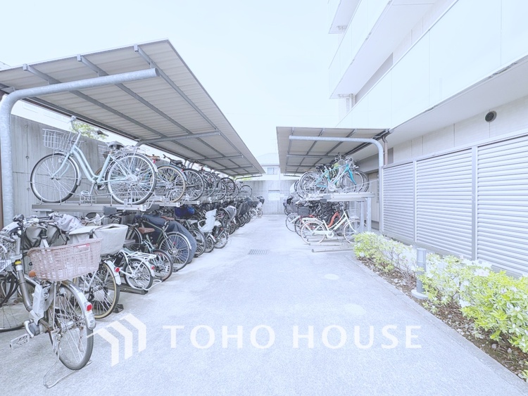 その他 【BICYCLE PAEKING LOT】◆駐輪場◆快適な生活には欠かせない自転車。開放的な駐輪場がございます。