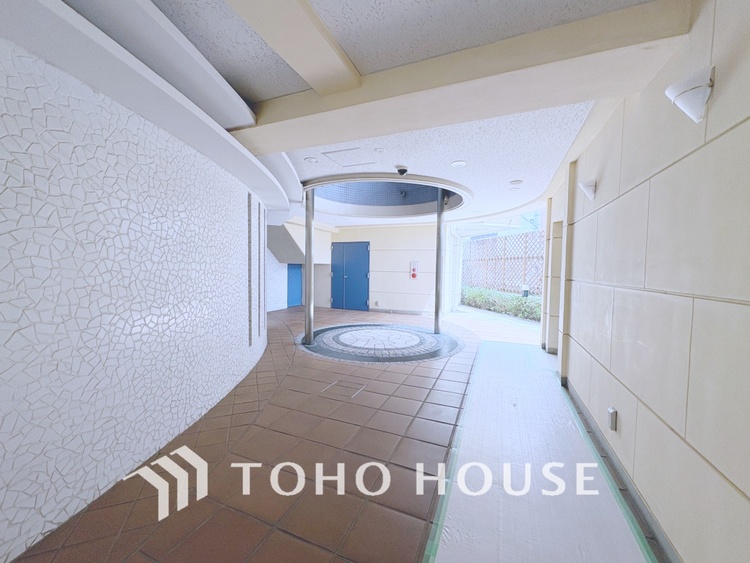 その他 【ENTRANCE】◆家族◆帰りを待つ家族の元へと急ぐときの弾む思い。そんな思いを引き立てる。