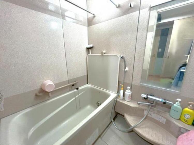 風呂 浴槽の大きさやシャワーの位置など、使いやすさをご家族と一緒に現地でご確認ください。