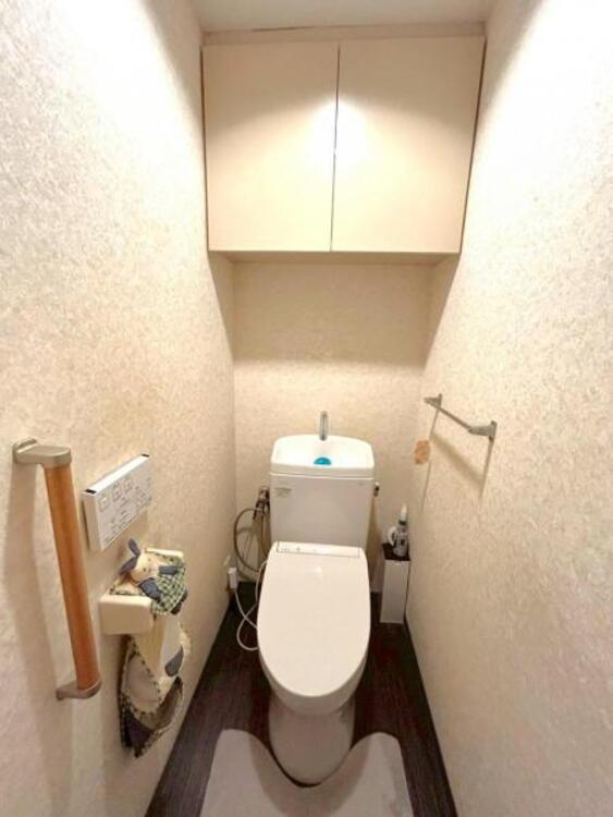 トイレ スイッチパネルで操作が出来るお手洗い。