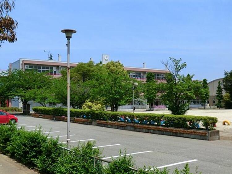 周辺 白井市立清水口小学校　13分963ｍ
