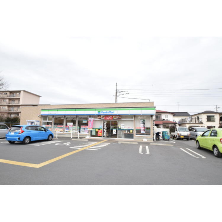 周辺 ファミリーマート(約380m)
