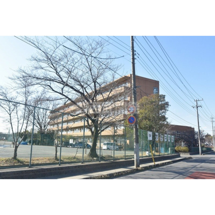 周辺 水谷中学校(約600m)