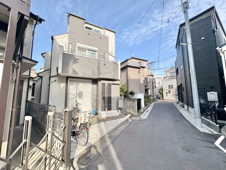 外観 現地に足をお運びいただいた際には、周辺散策などをお勧めいたします。