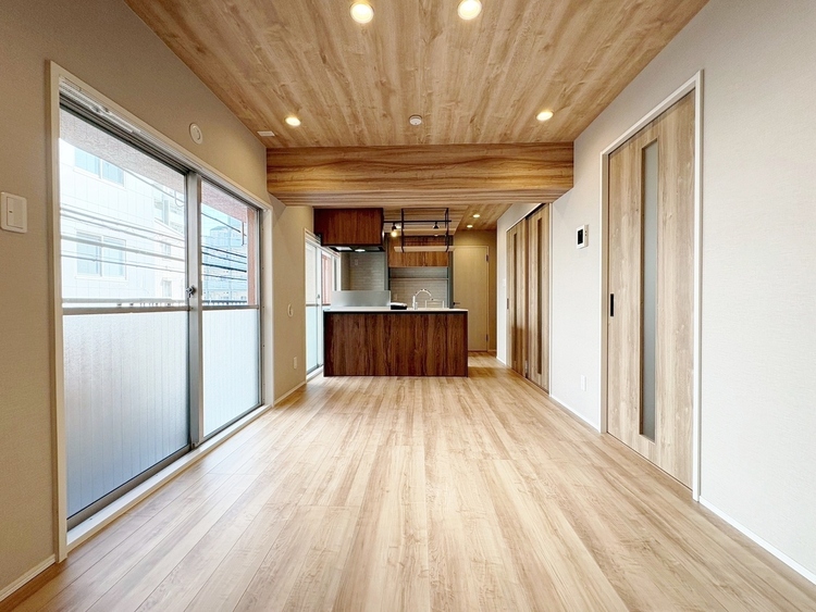 居間 過ごす時間が、たくさんの思い出として紡がれていく場所。