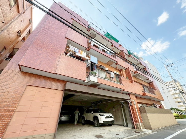 外観 資料には掲載していない情報が、現地にはたくさんあります。是非一度、現地をご確認ください。